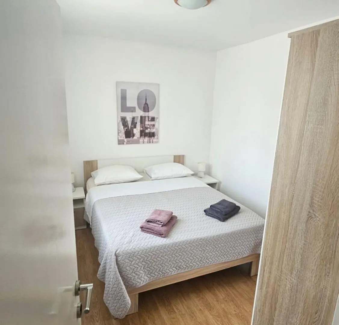 Apartment Danica Valtura