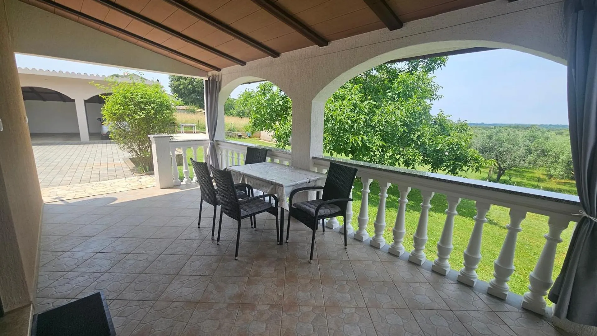 Apartment Danica Valtura